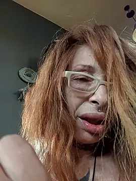 FrozenWaffle live cam on StripChat