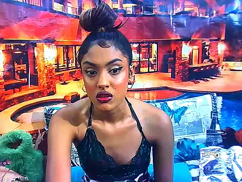 IndianPretty14u2Luv webcam