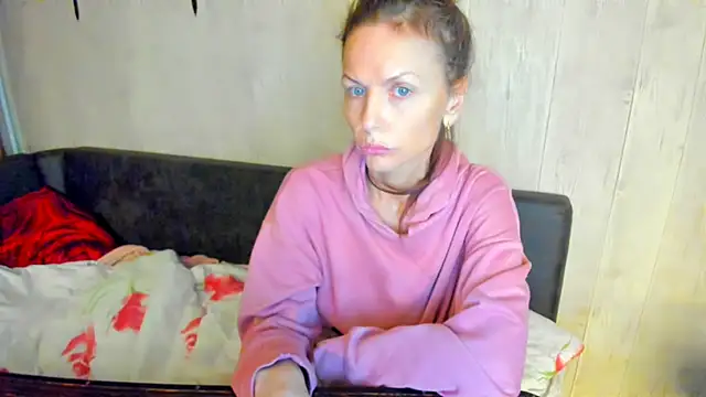 Elizabe_th live cam on StripChat