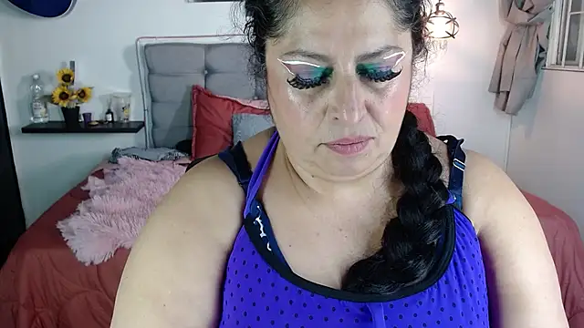Keyla01_ live cam on StripChat