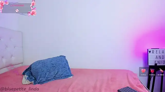 Blue_Petite webcam