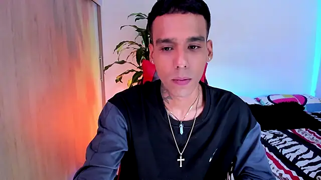 Damianwhite live cam on StripChat