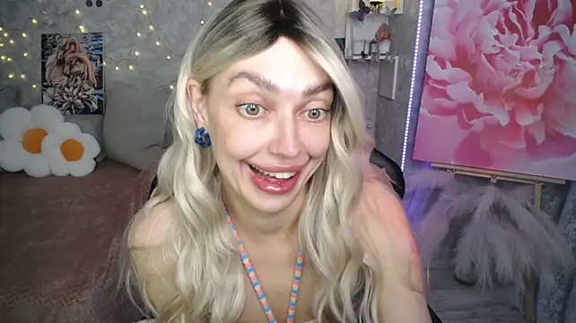 NickyAdamidi live cam on StripChat