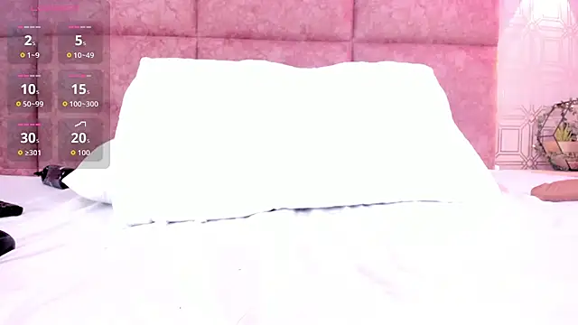 LilyRoxi webcam
