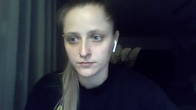 LeaWetGirl webcam