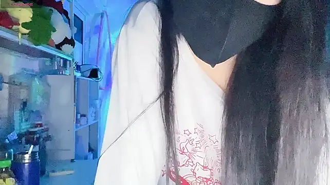 Tieu-May live cam on StripChat