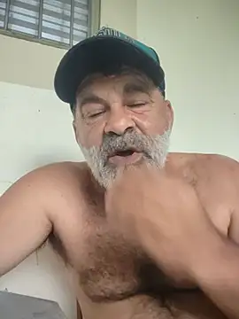 Peludo173317's live cam