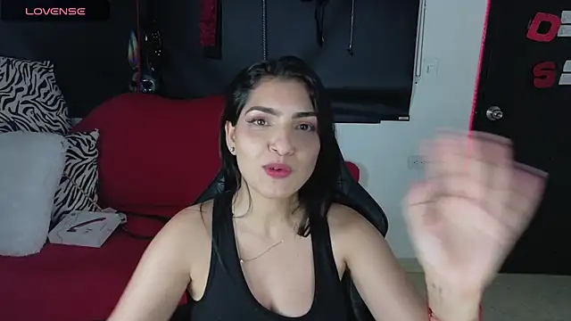 LunaSub69_ live cam on StripChat