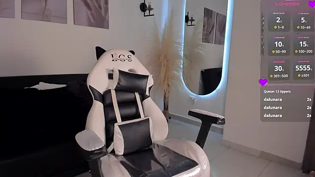 Sara_Donowan webcam