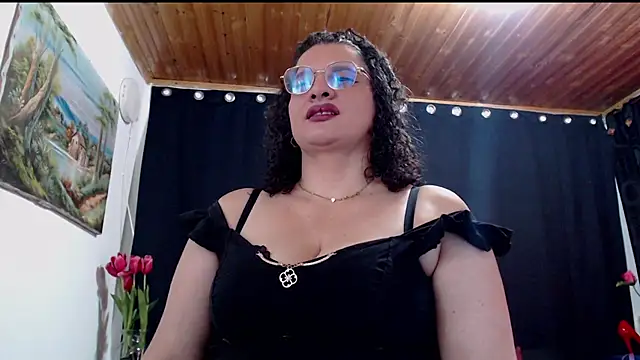 Aleja_Gonzales webcam