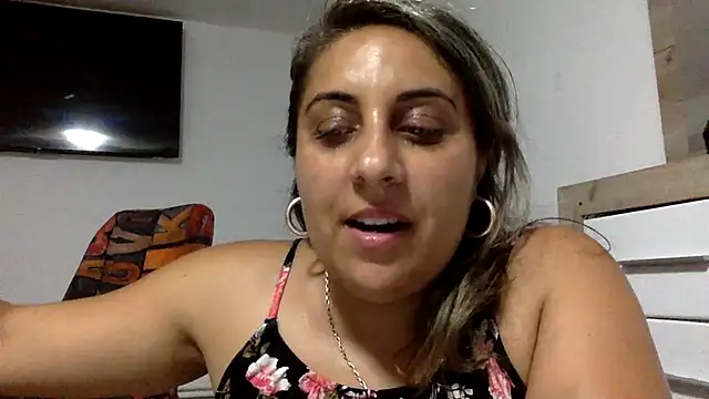 Antoniasweet live sex cam