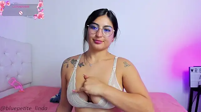 Blue_Petite webcam