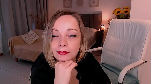 Tilly_Eliot live cam on StripChat
