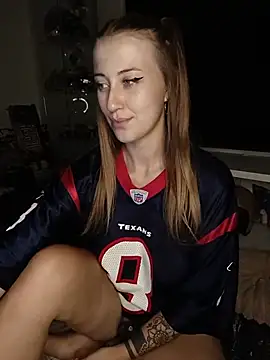 susiee_redd (F young) - Total naked+gift Lt