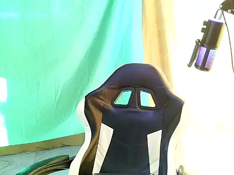 aronmiller404 live sex cam