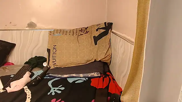 QueenShelly03 webcam