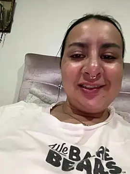 Abril_Luv webcam