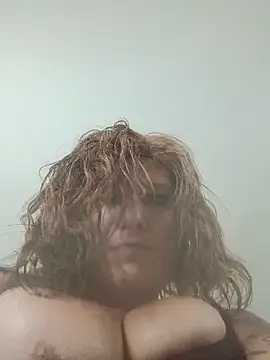deedeedoll82222 live sex cam