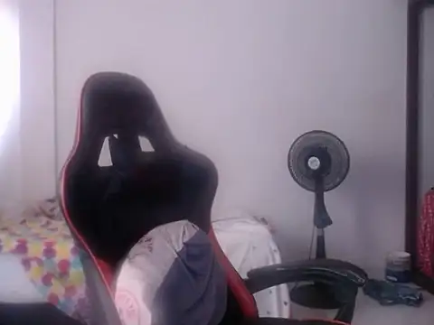 Adriana_0312 webcam