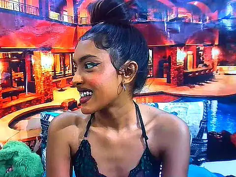 IndianPretty14u2Luv webcam