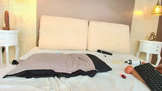 Tiifany_Baker webcam