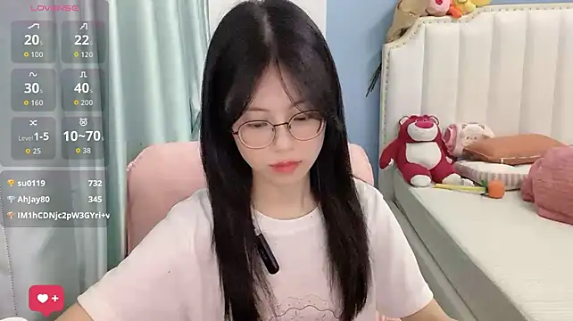 luna-666 (F young) - 隔衣揉胸+M腿