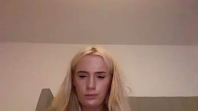 princesswelshyy (F teen) - SHAKE jiggle fat ass🍑
