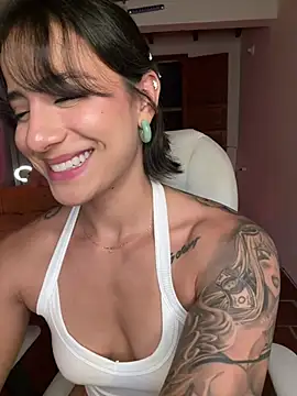 ale_lewis (F young) - Cremy squirt :fire: