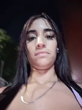 karolyne_babee webcam