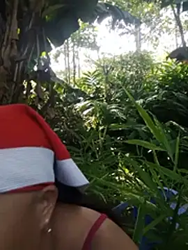 NyloveSquirt