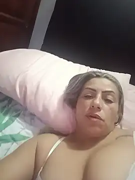 maynor_1998 (F milf) - cum show
