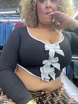 Katti_Barrera live sex cam