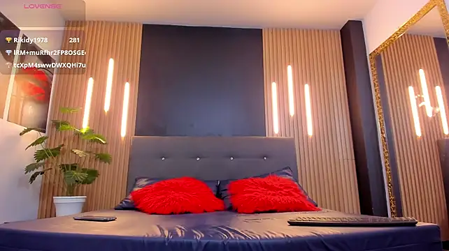 VickyJohnson1 webcam