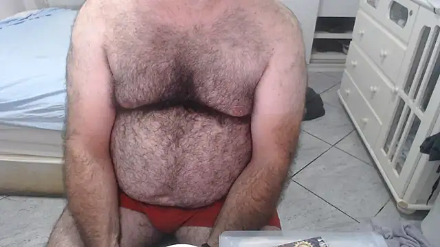 MysterBearMG live cam on StripChat