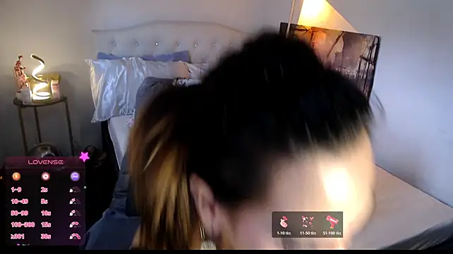 NinaDOM4CUM webcam