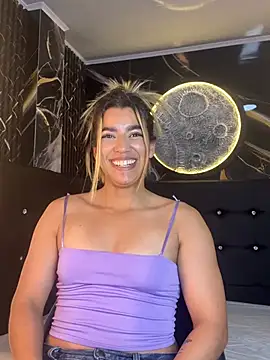 Alana_rode live cam on StripChat