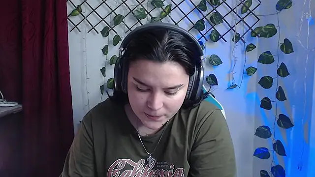 Nika_1_ live cam on StripChat