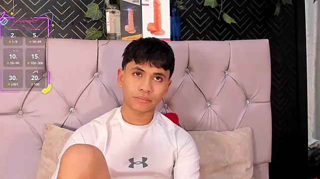 Ethan_Westt webcam