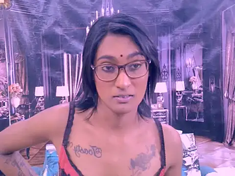 IndianRebel4u2Luv webcam