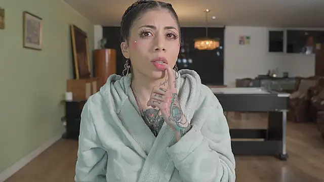 nuryforerogh_ webcam