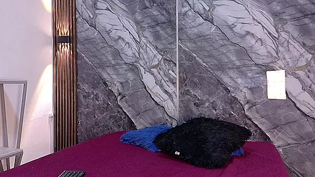 Mia_Collins7 webcam