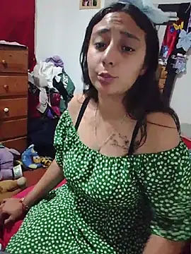 caroline_bennett webcam