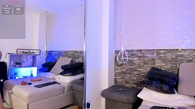 NatyLeonee webcam