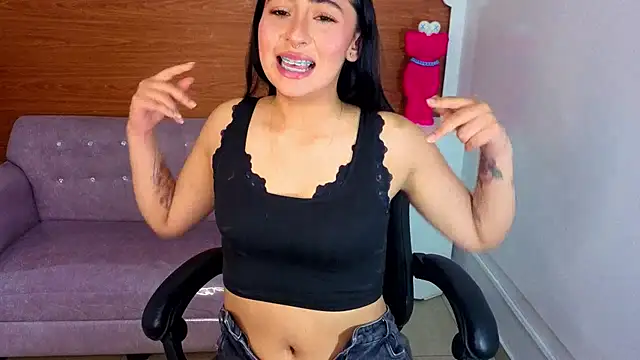 sara_lux_t webcam