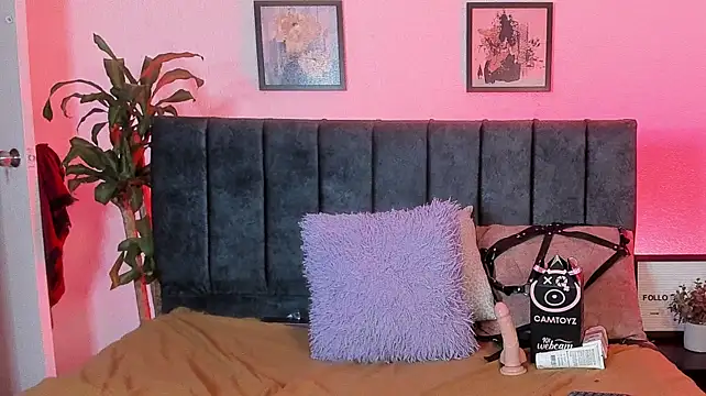 Aisha-Hart webcam
