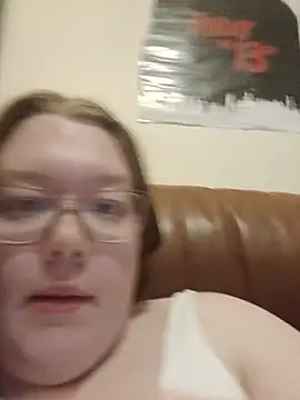 Sexycurvyemilyy webcam