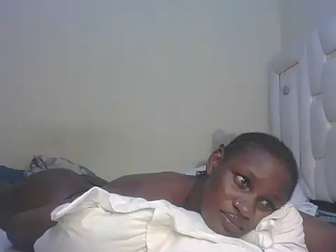 Cute_shy_Linda webcam