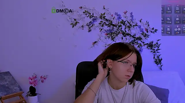 gloria_bubble webcam