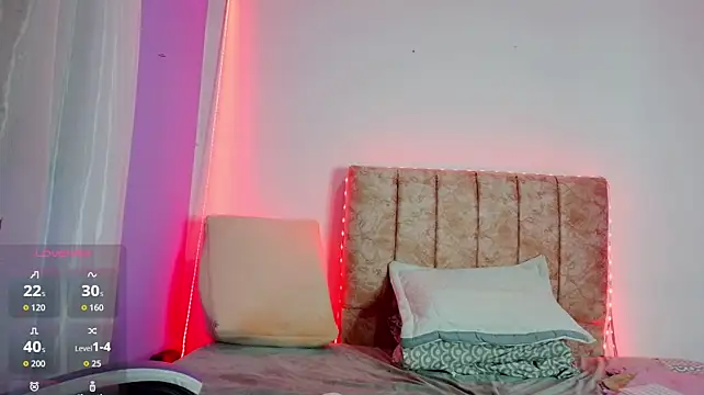 Ava_Raye webcam
