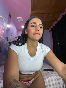 Ashlyrouxx webcam